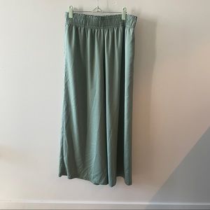 H&M Flowy Crop Pull on Pants